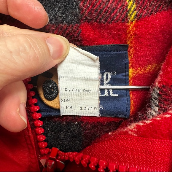 Vintage Woolrich red raincoat with wool lining - Picture 4 of 11